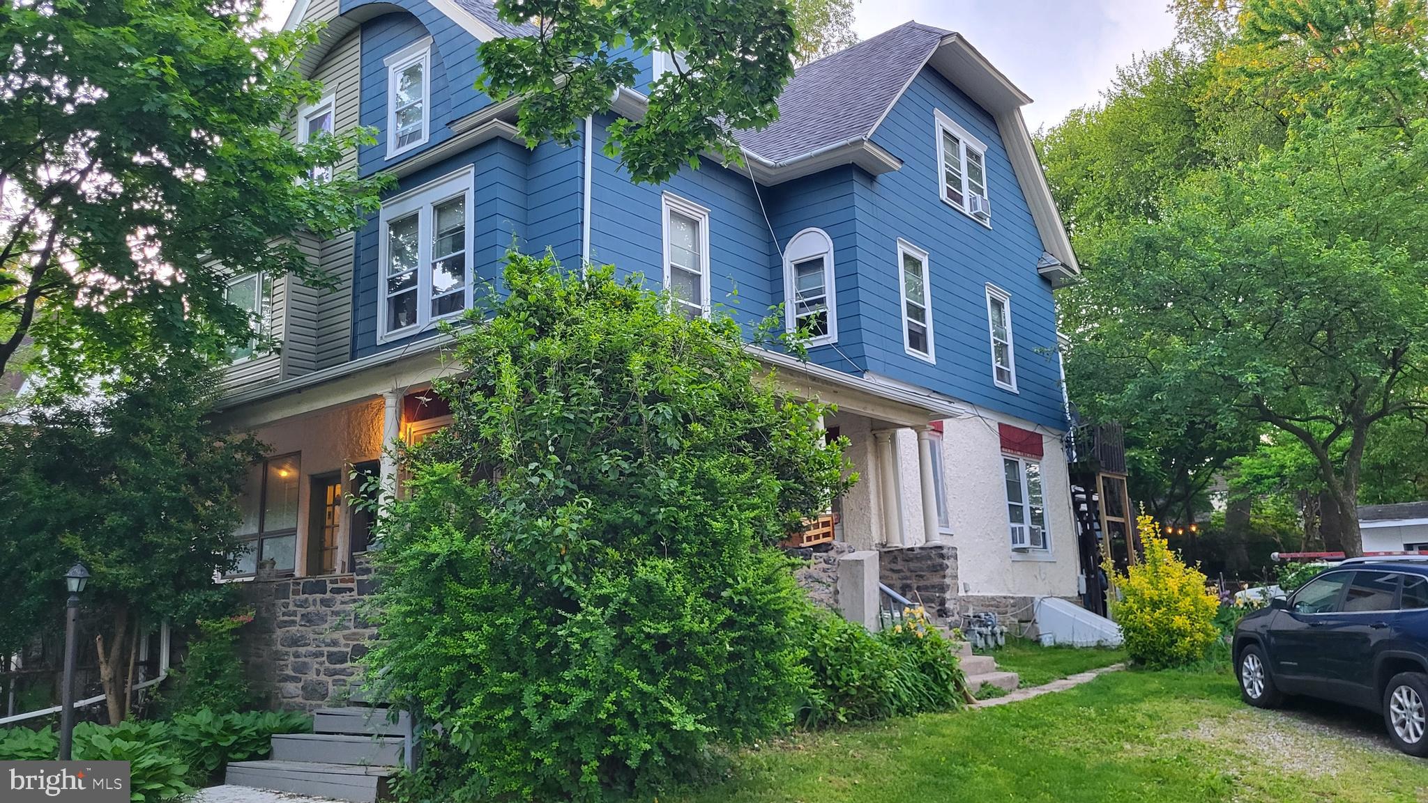 121 Walnut Ave