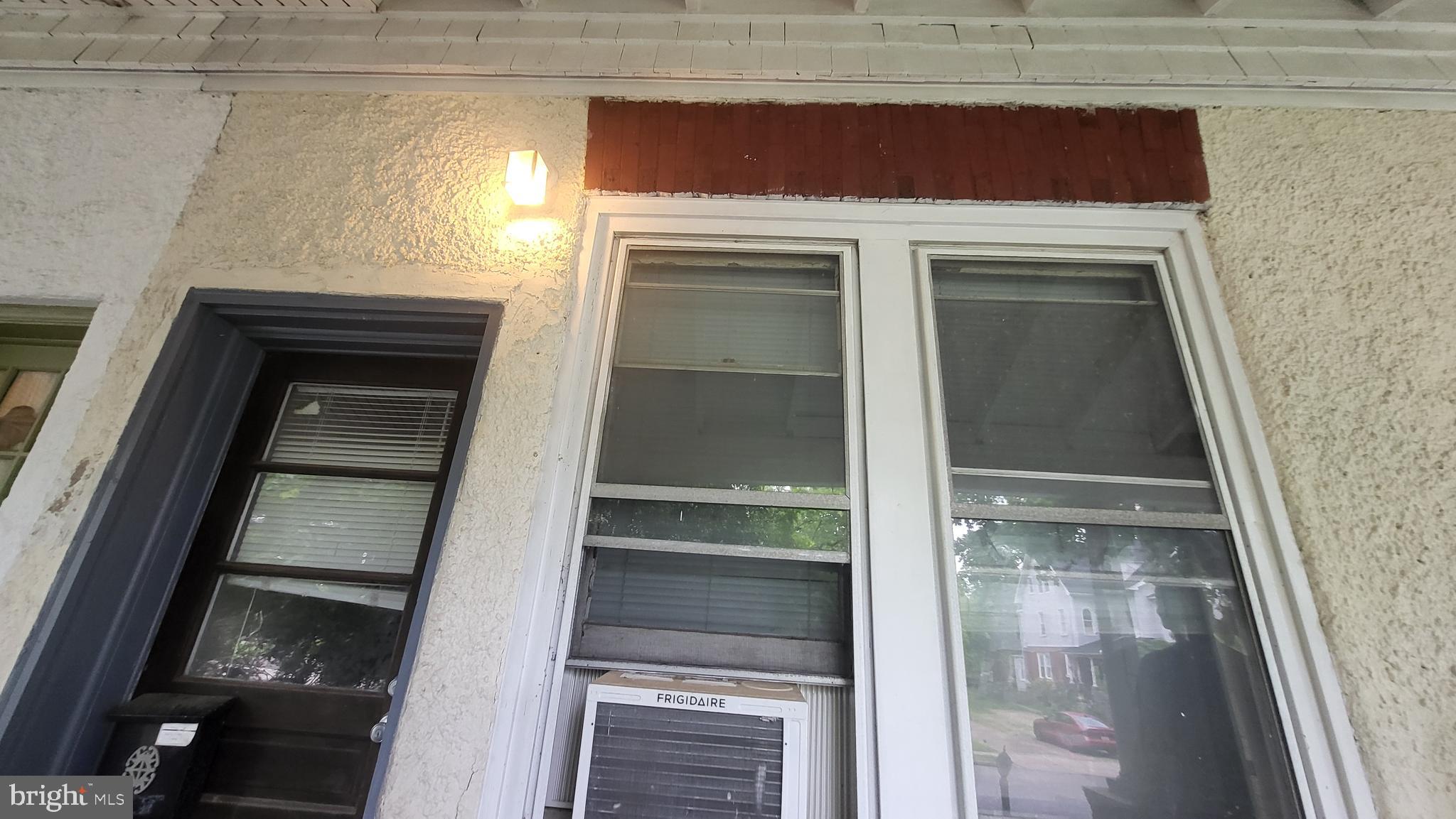 121 Walnut Ave