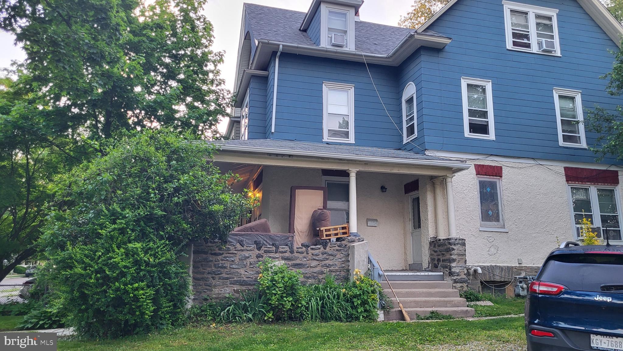 121 Walnut Ave