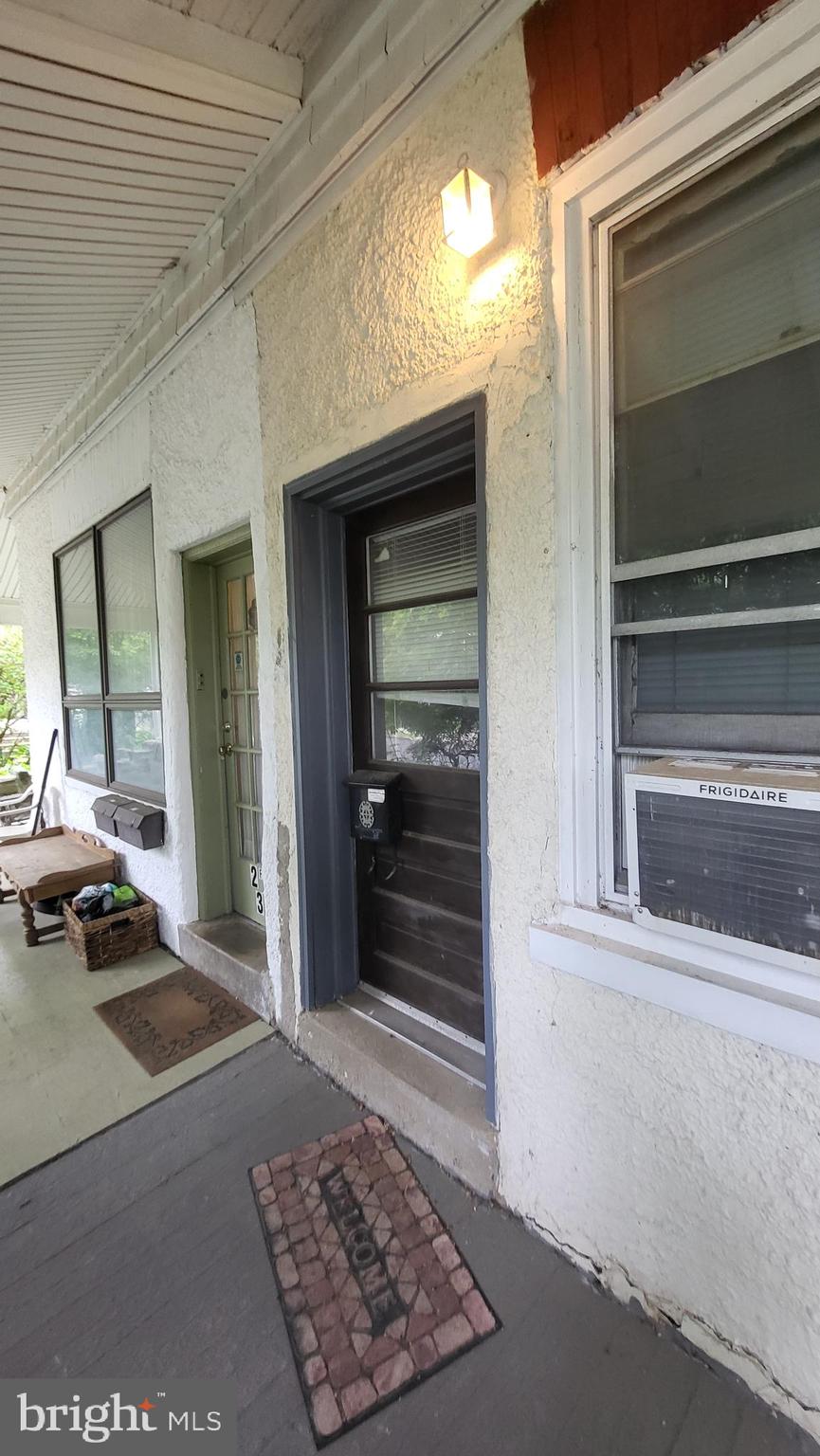 121 Walnut Ave