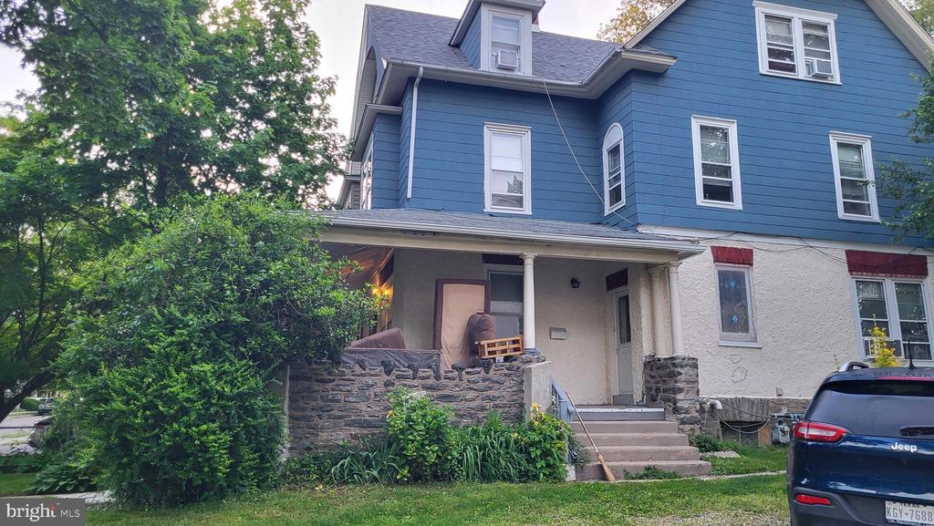 121 Walnut Ave