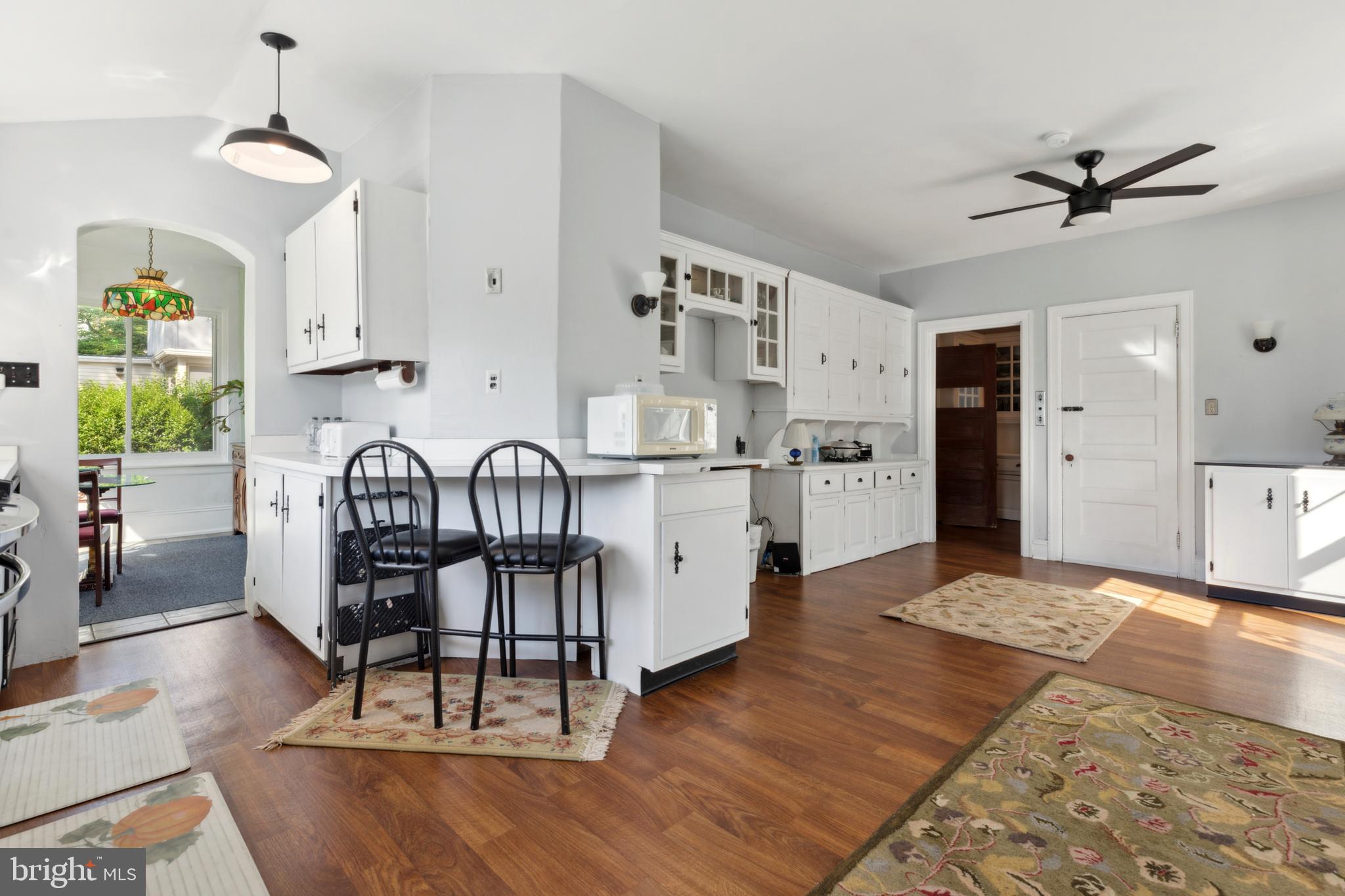 726 S Highland Ave