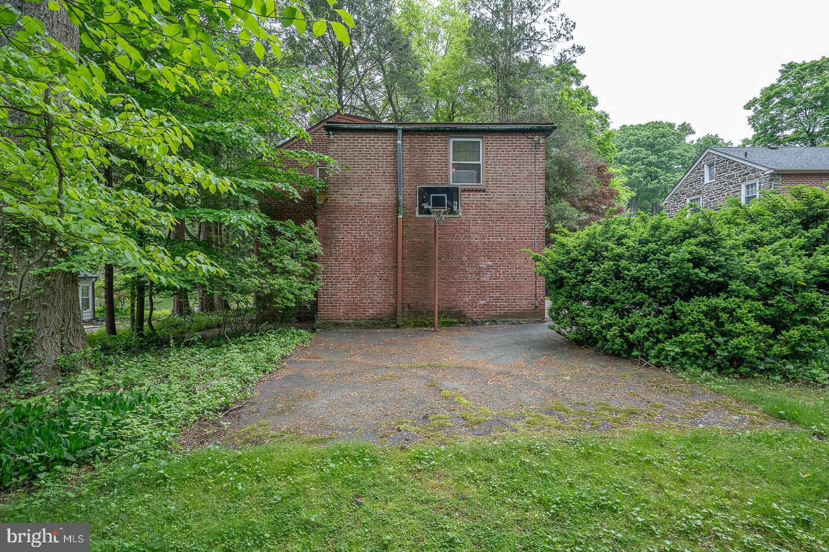 8315 Tulpehocken Ave