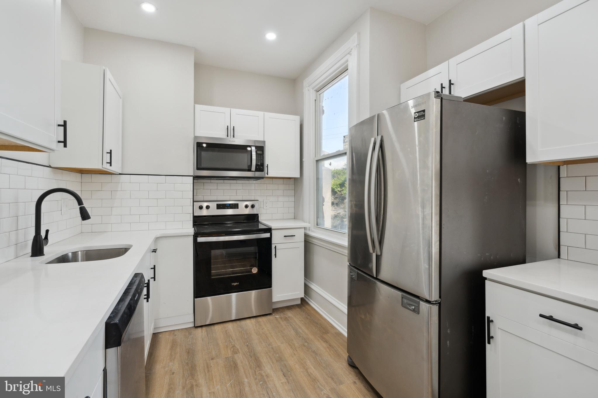 611 Old Elm St 1