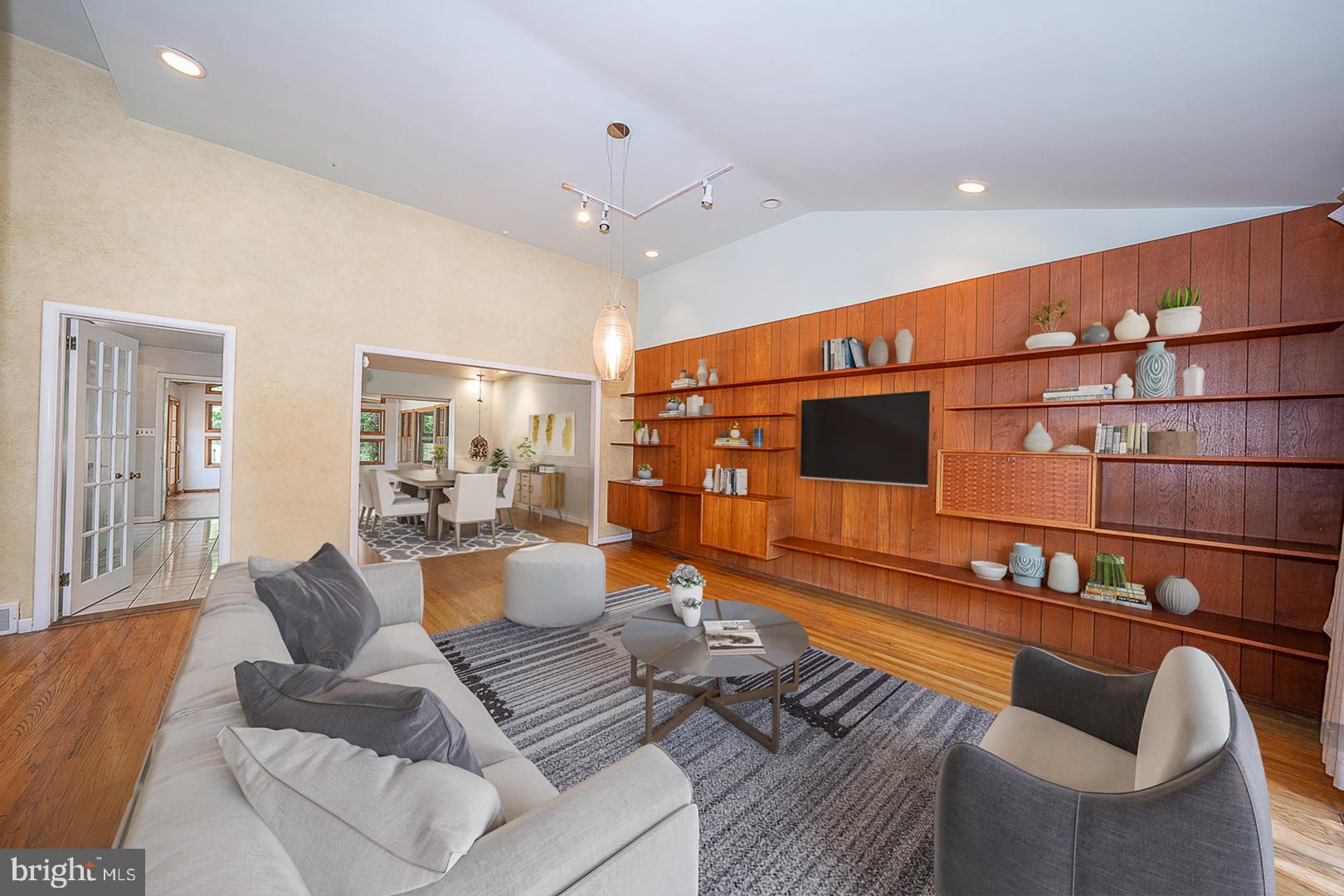 105 Mary Watersford Rd