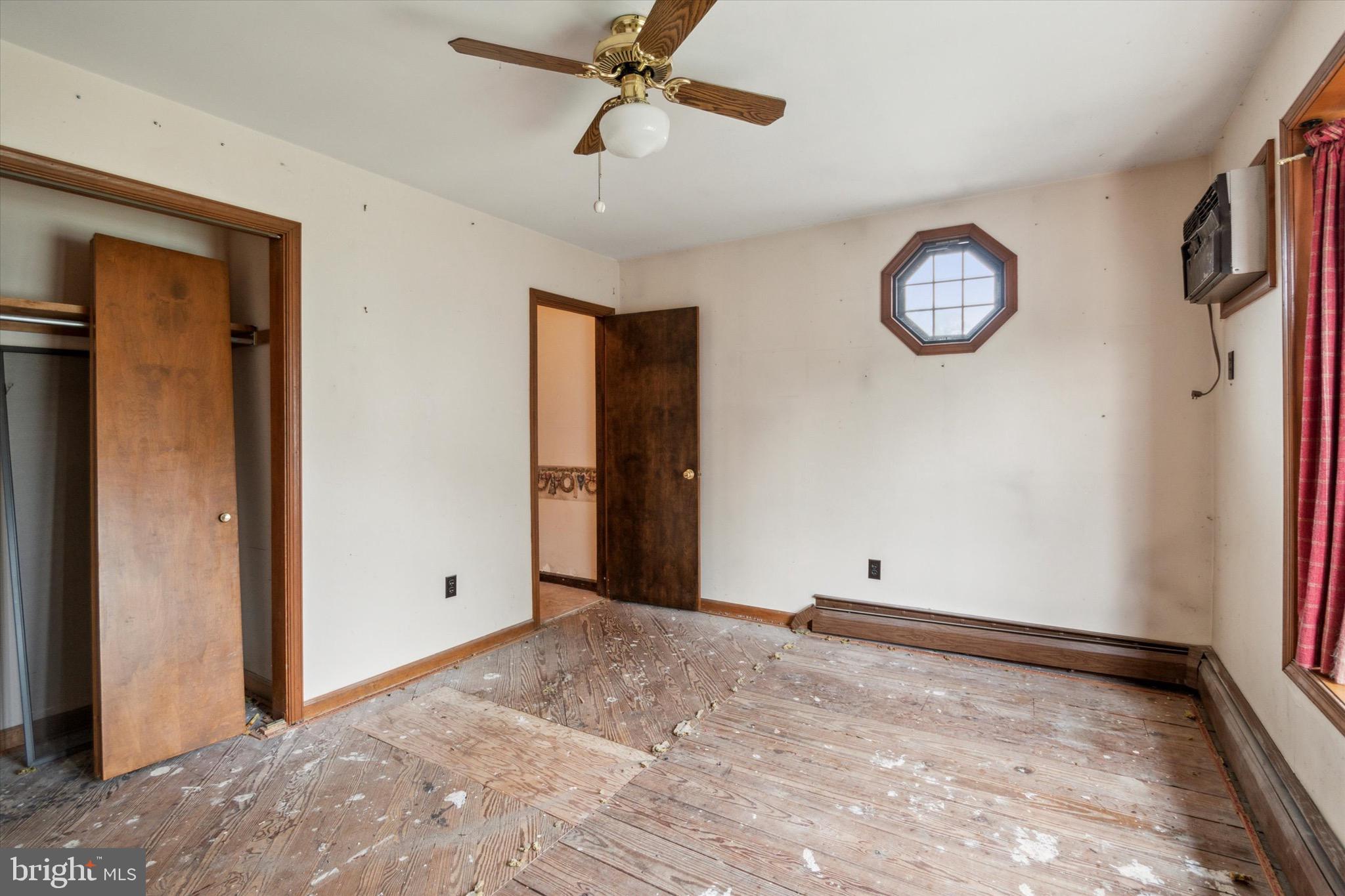 76 Williams Ln