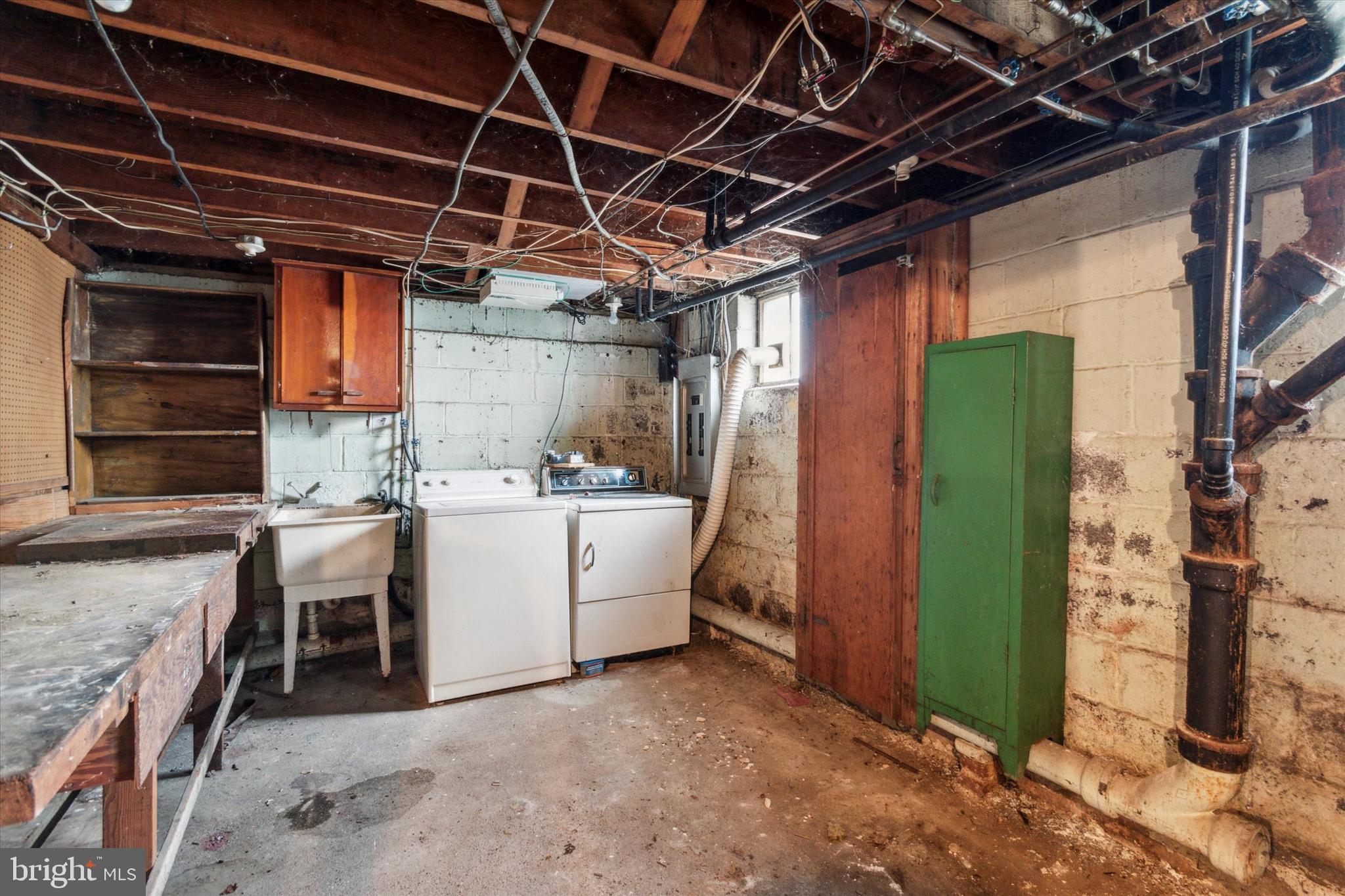 76 Williams Ln