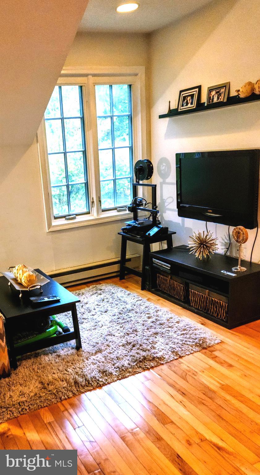 404 MILL CREEK RD ##1 (GARAGE APT)