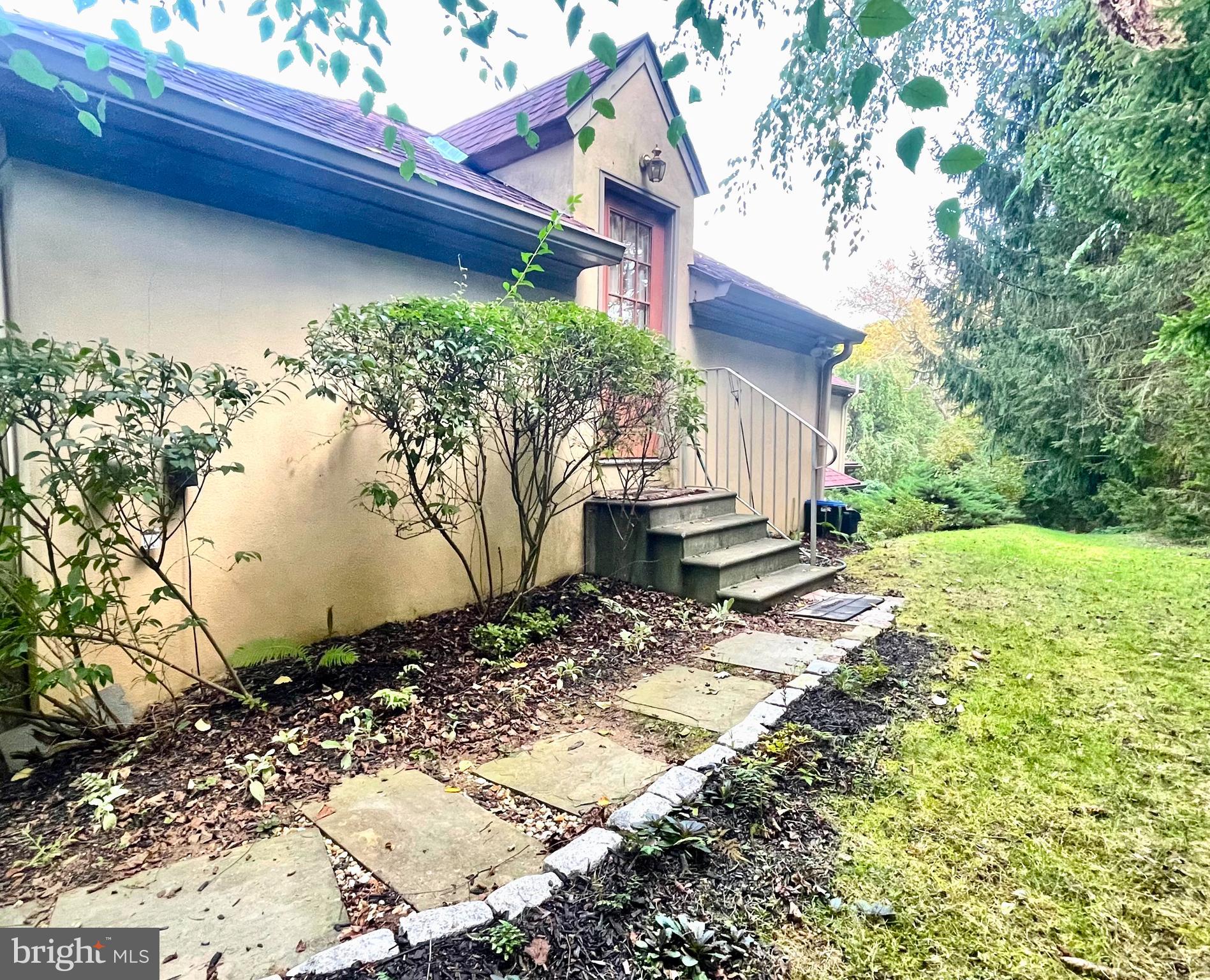404 MILL CREEK RD ##1 (GARAGE APT)