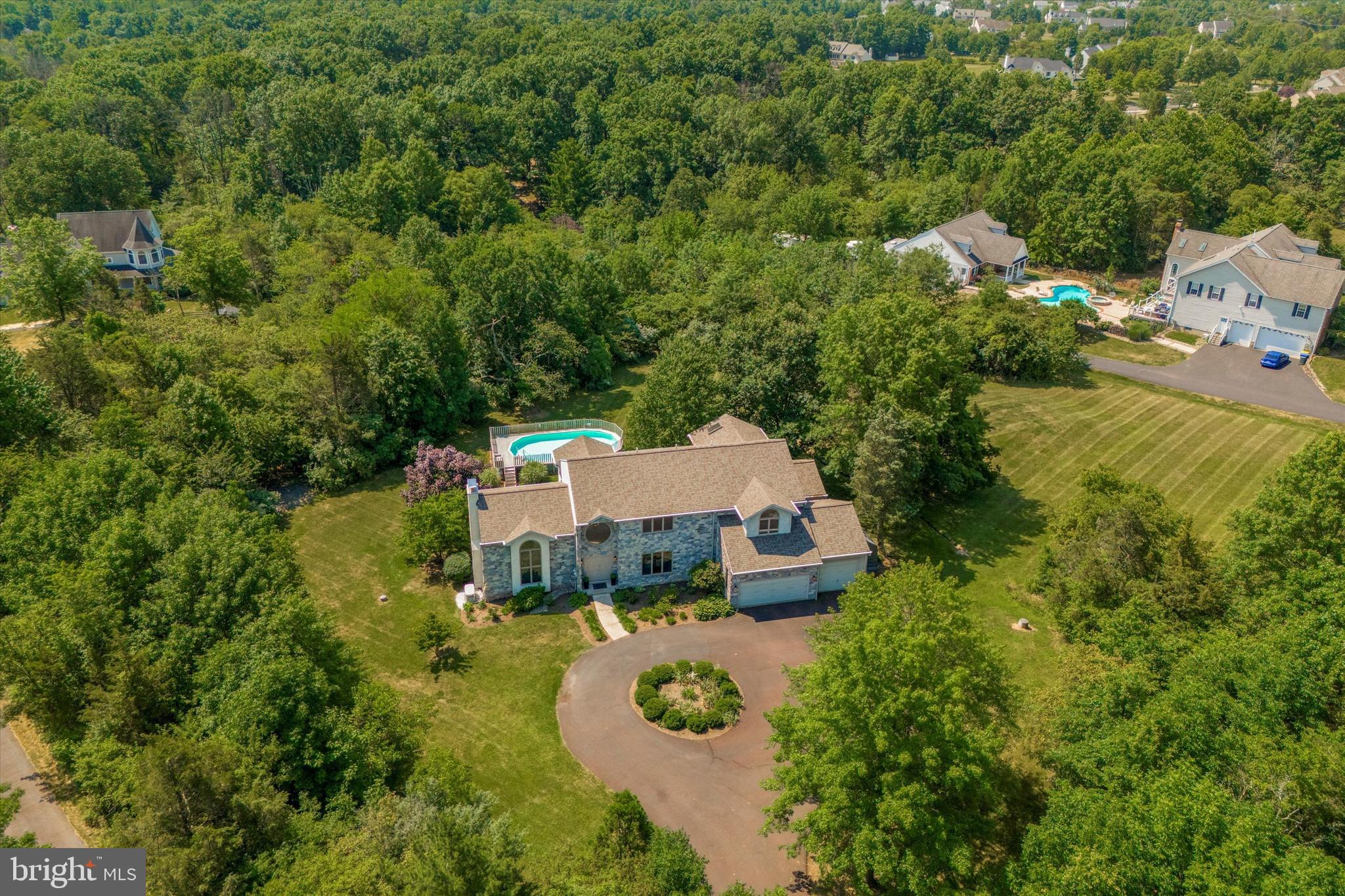 884 Cressman Rd