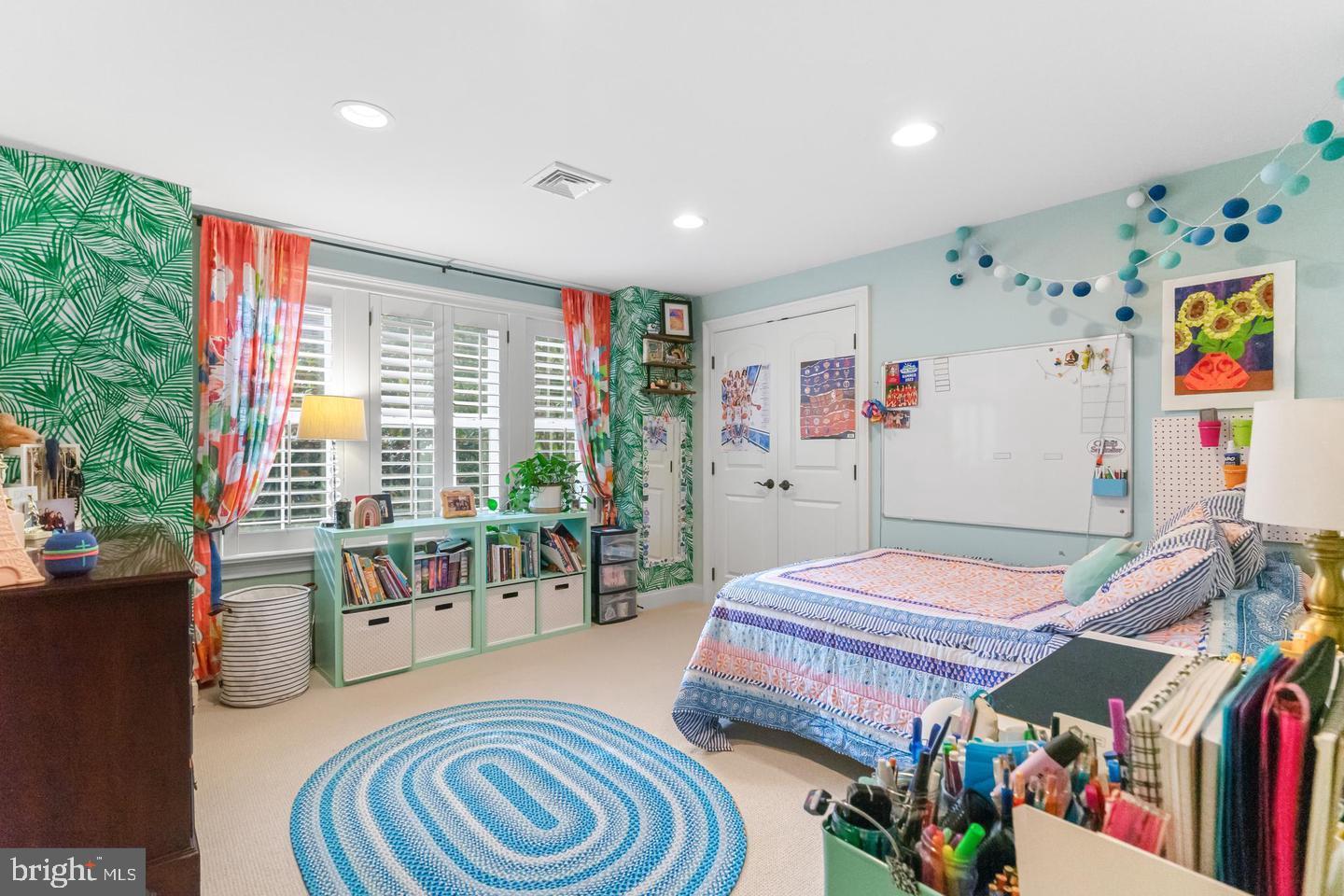 325 HAMILTON RD
