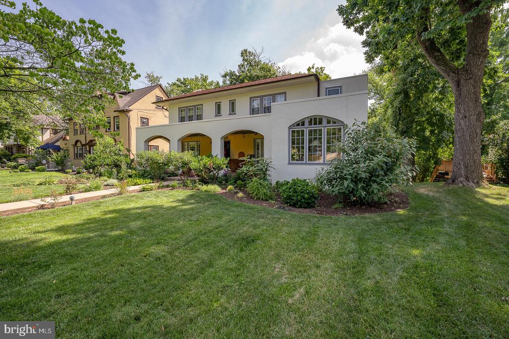 542 Shoemaker Rd