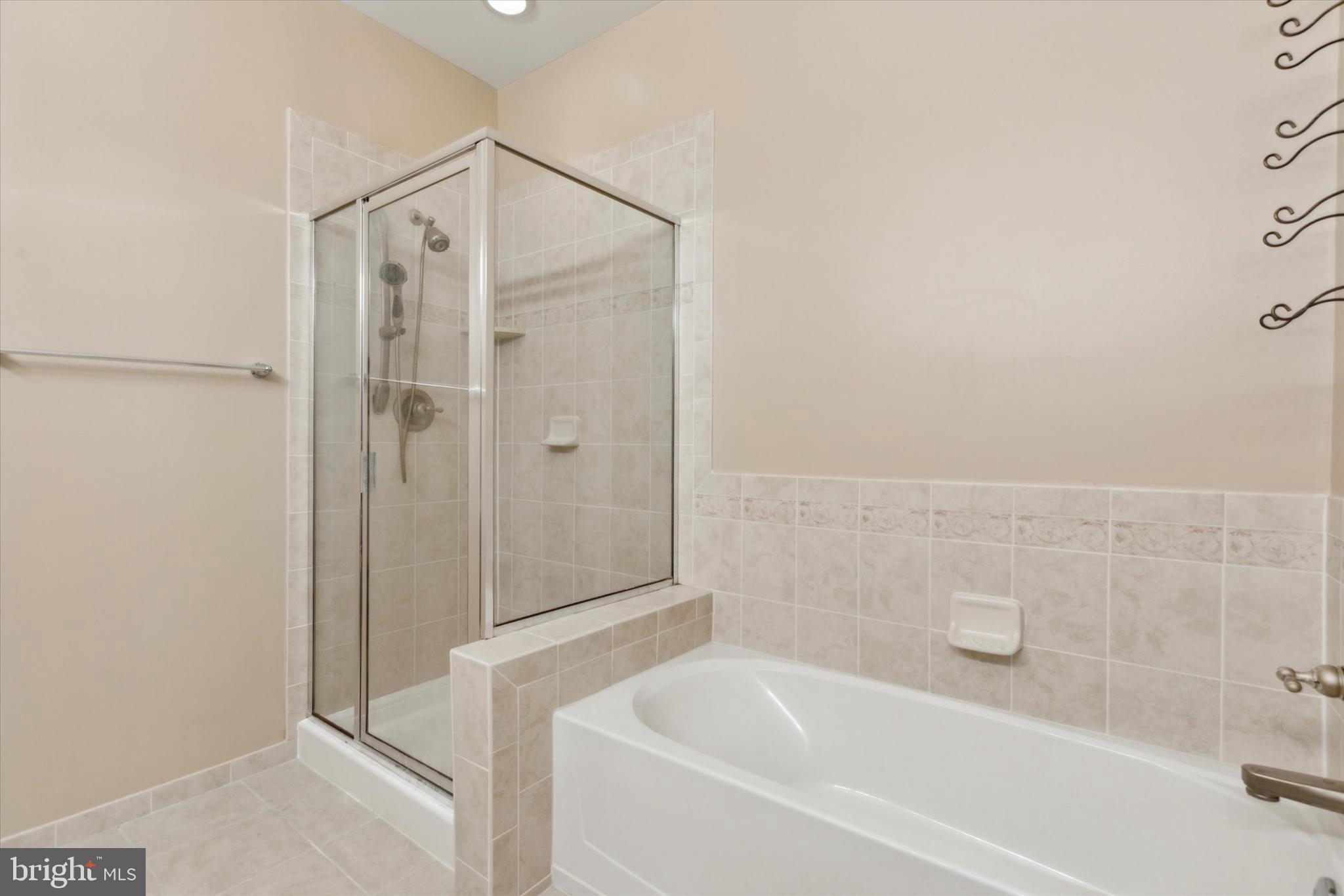 300 W Elm St #2125
