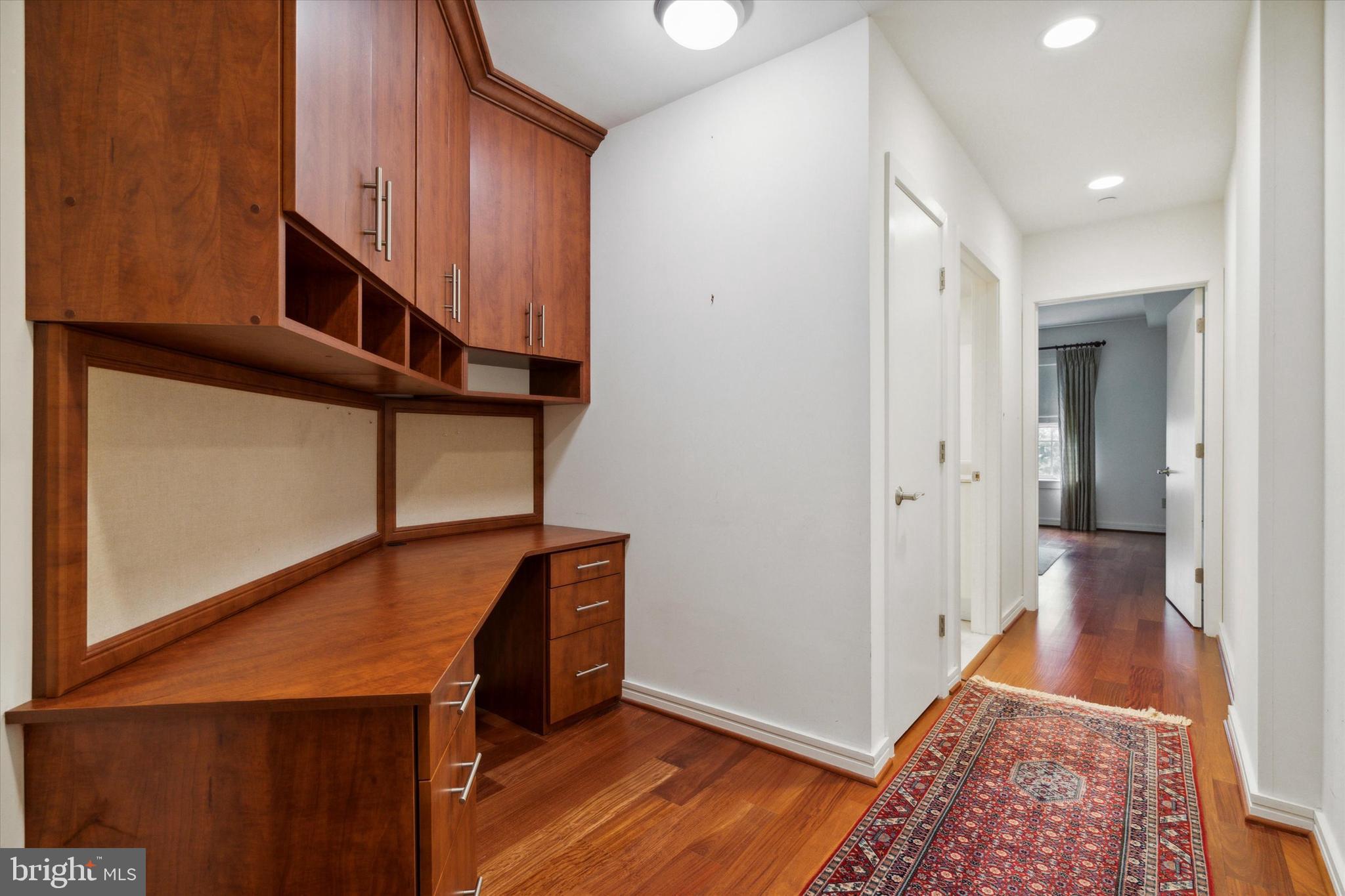 190 Presidential Blvd #711