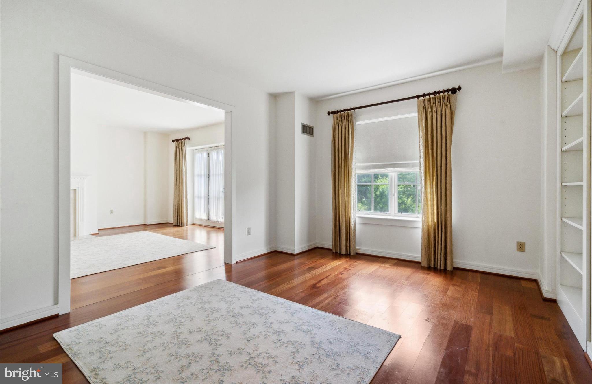 190 Presidential Blvd #711