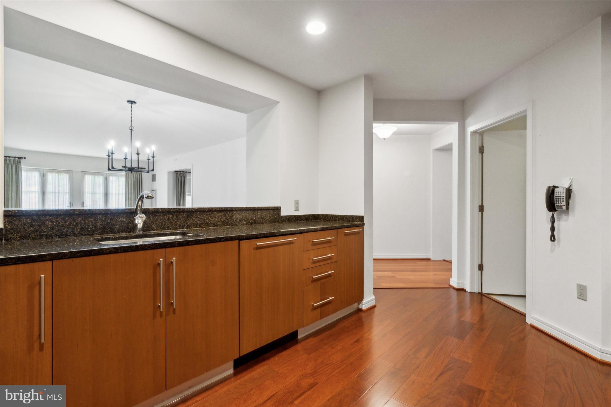 190 Presidential Blvd #711