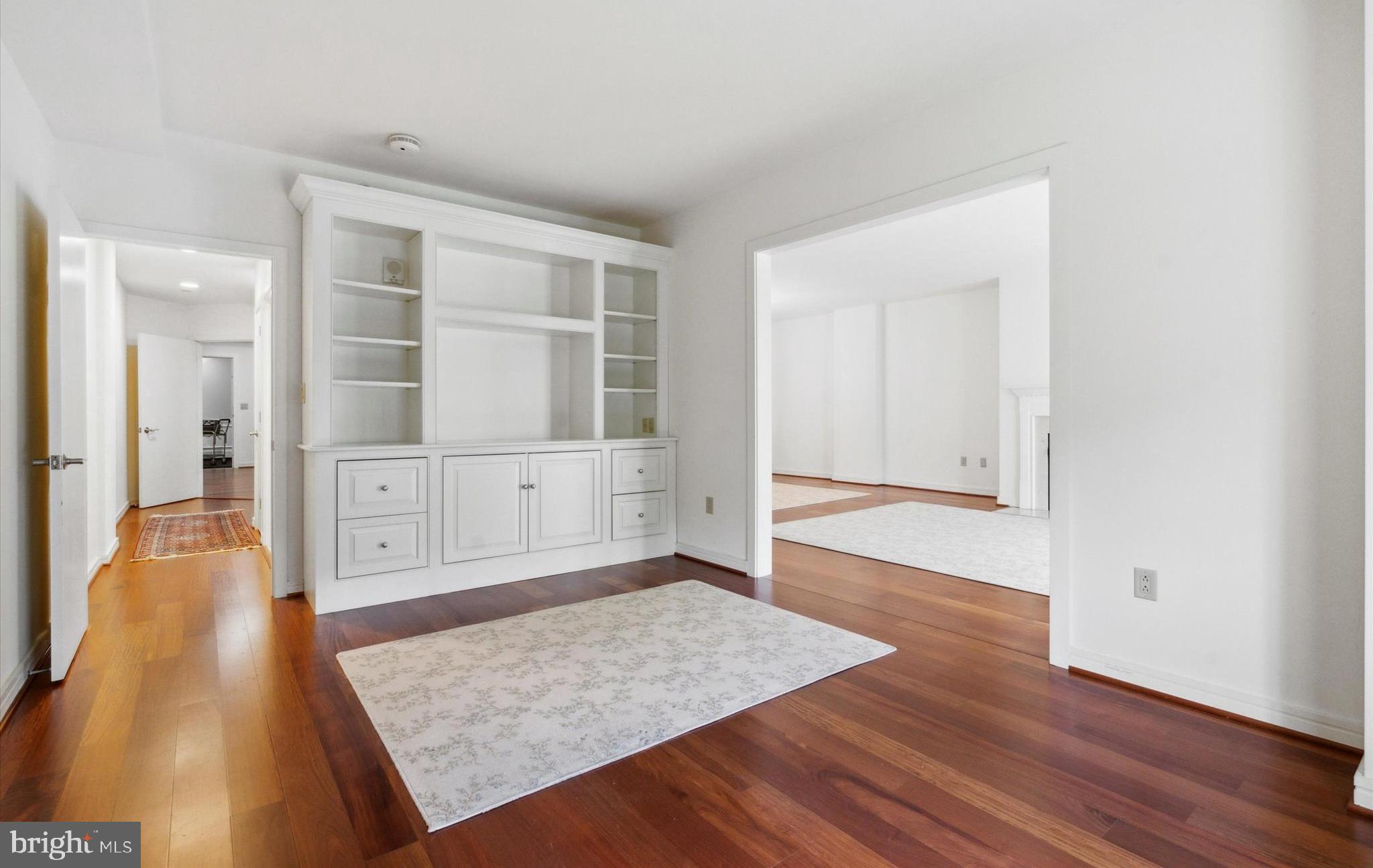 190 Presidential Blvd #711