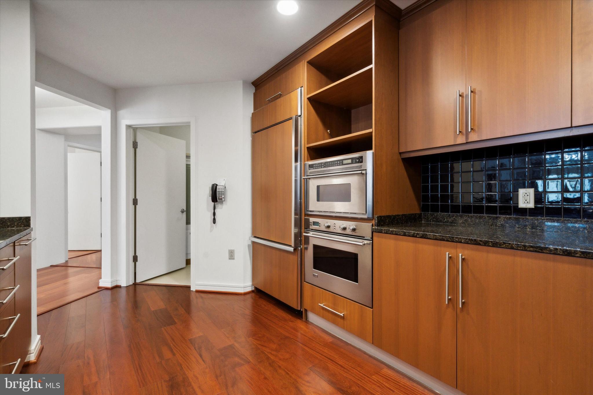 190 Presidential Blvd #711