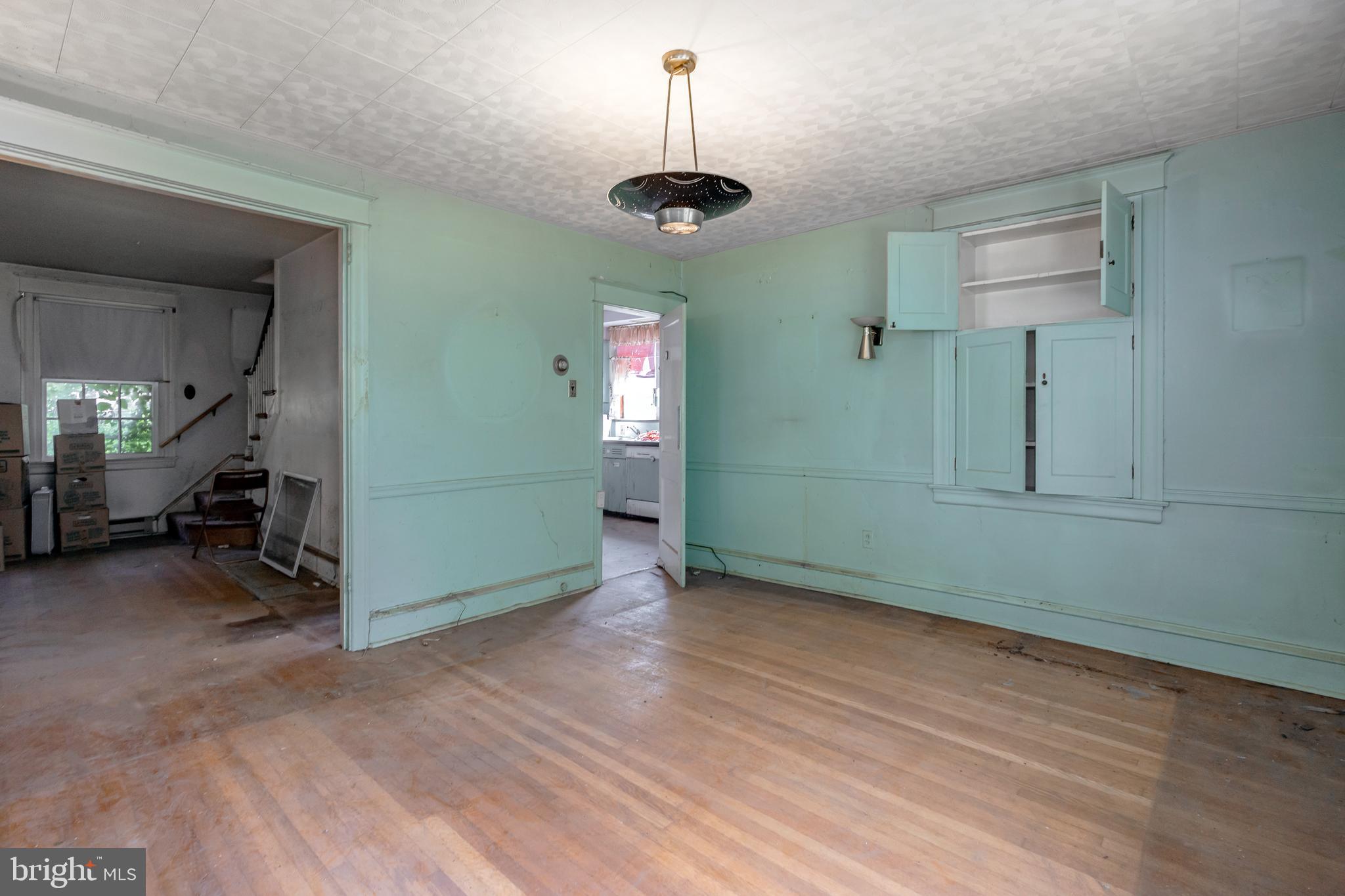 33 Rosedale Rd