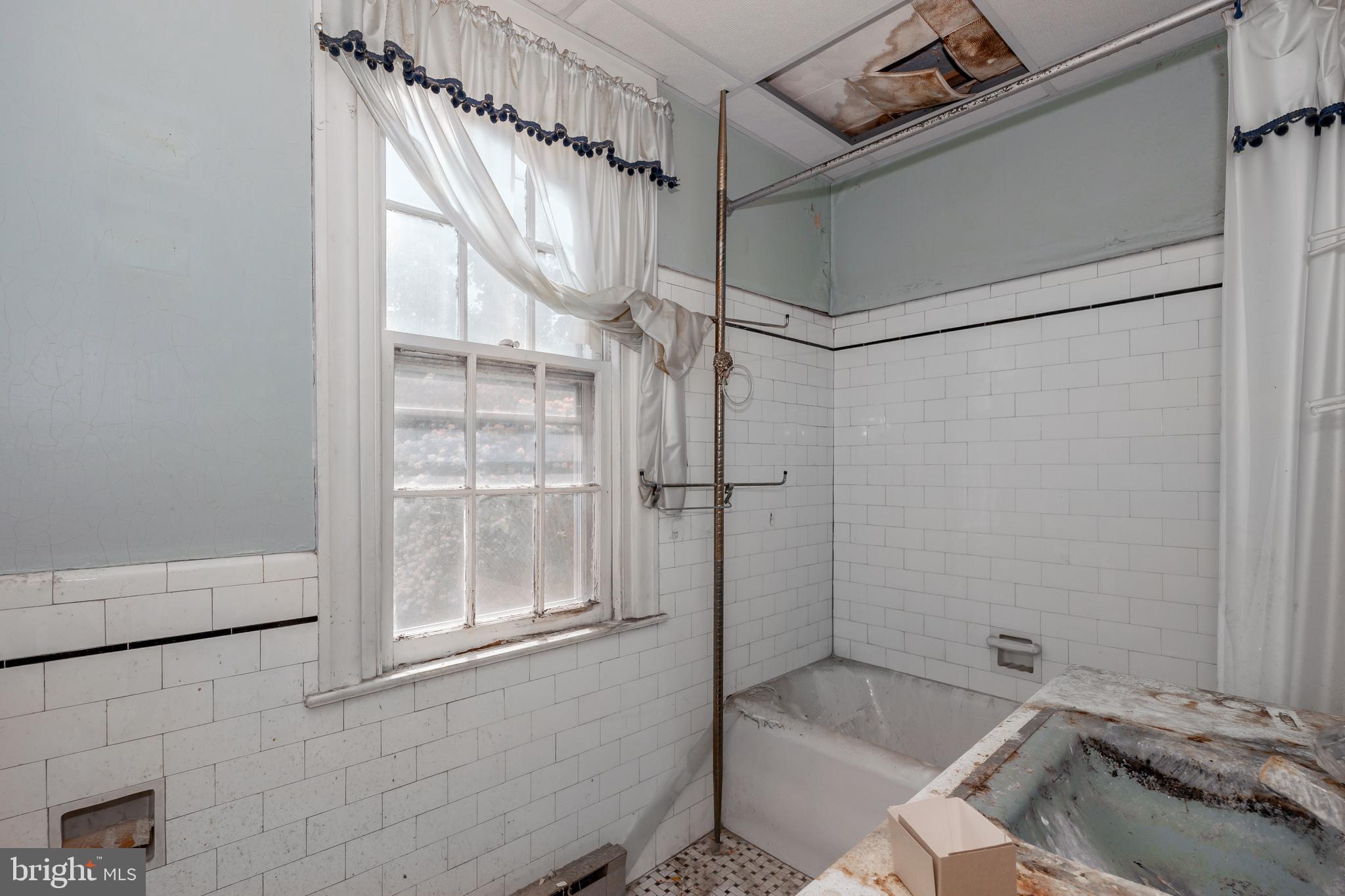 33 Rosedale Rd