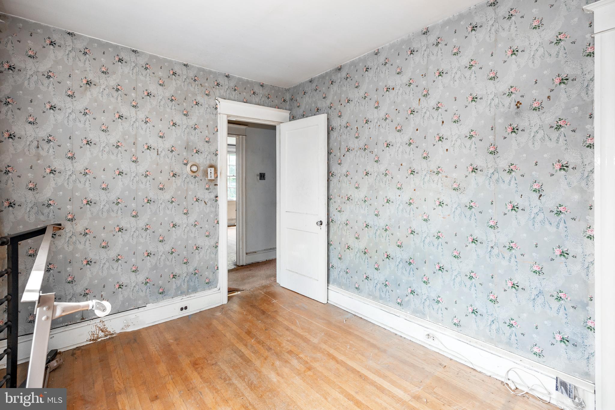 33 Rosedale Rd