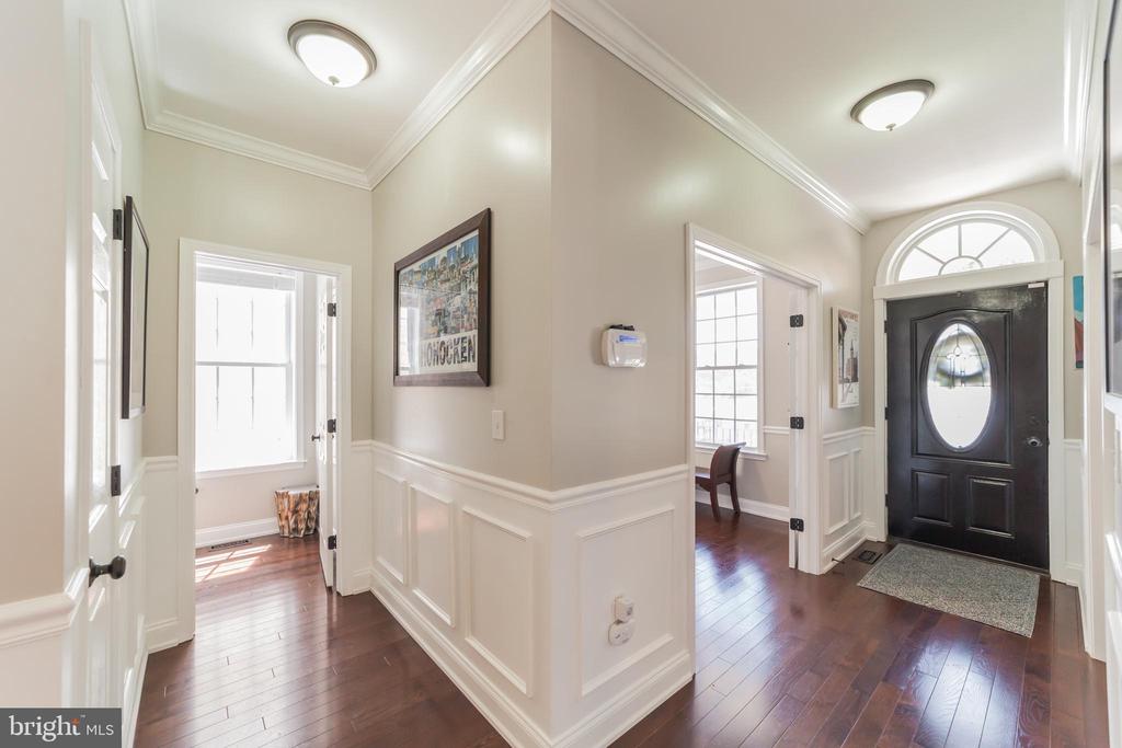 304 E 7TH AVE