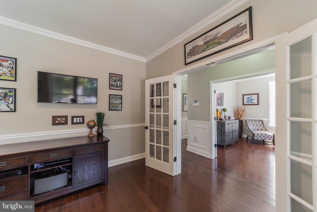 304 E 7TH AVE