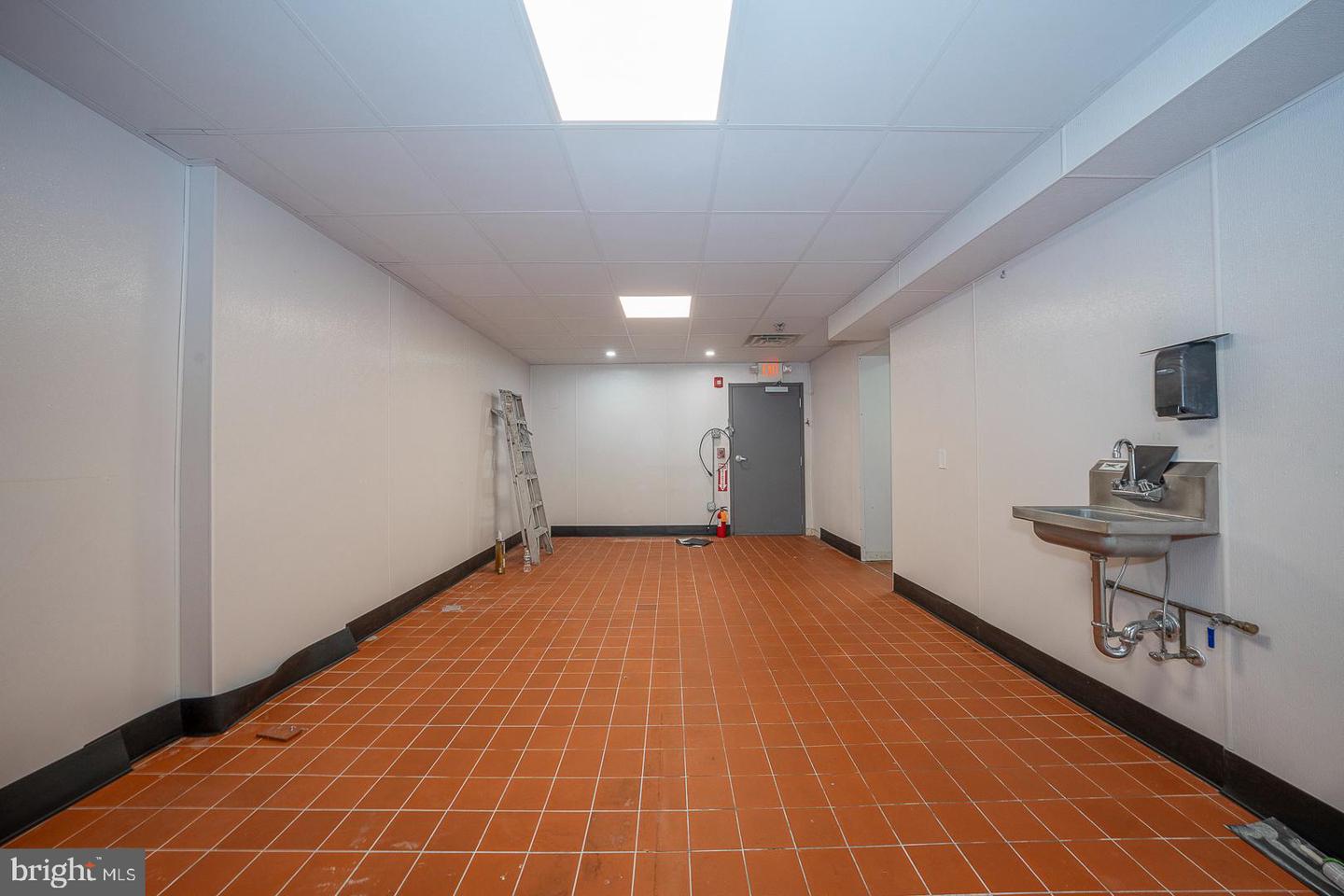 236 Woodbine Ave