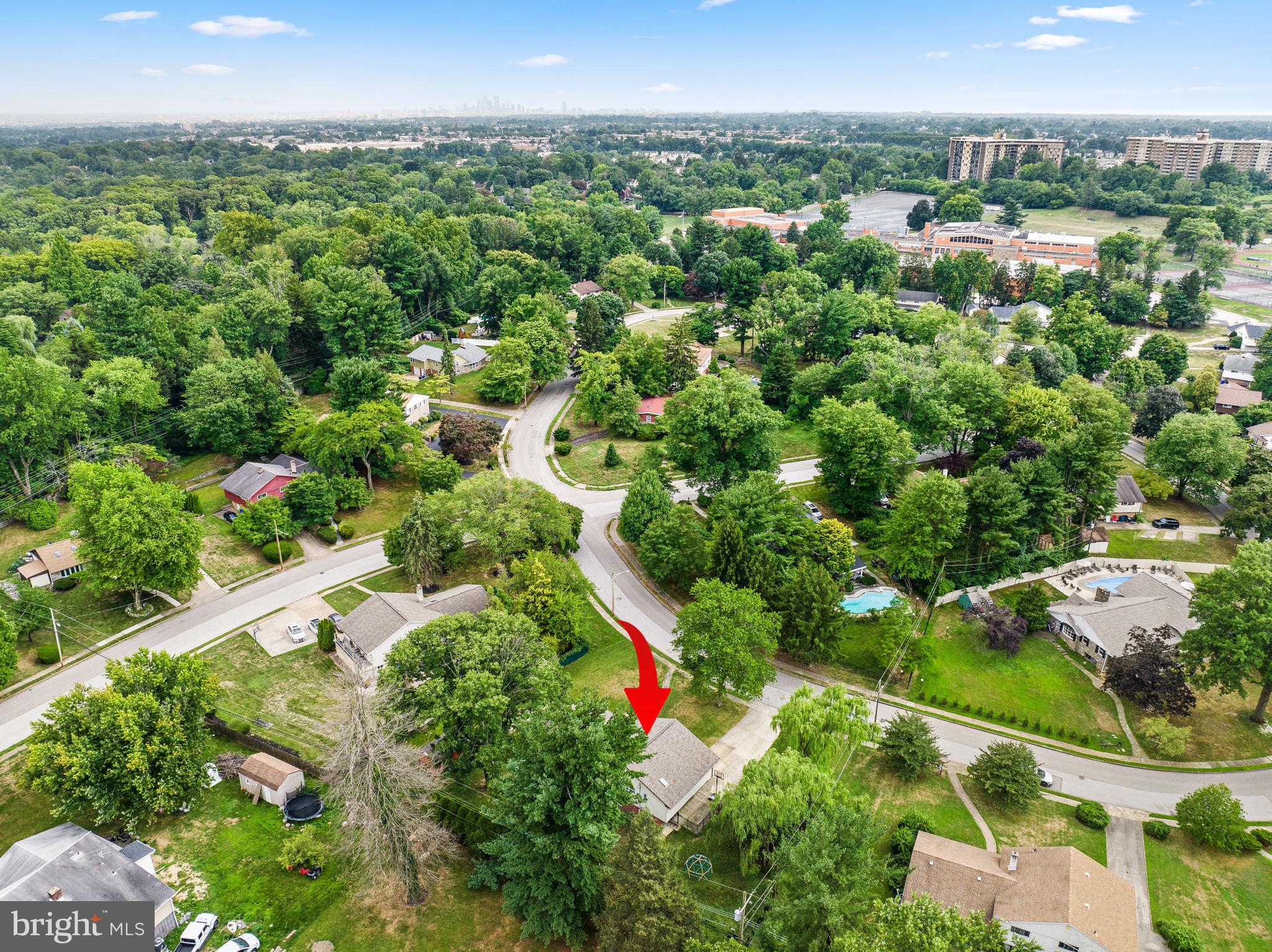 1505 Redwood Ln