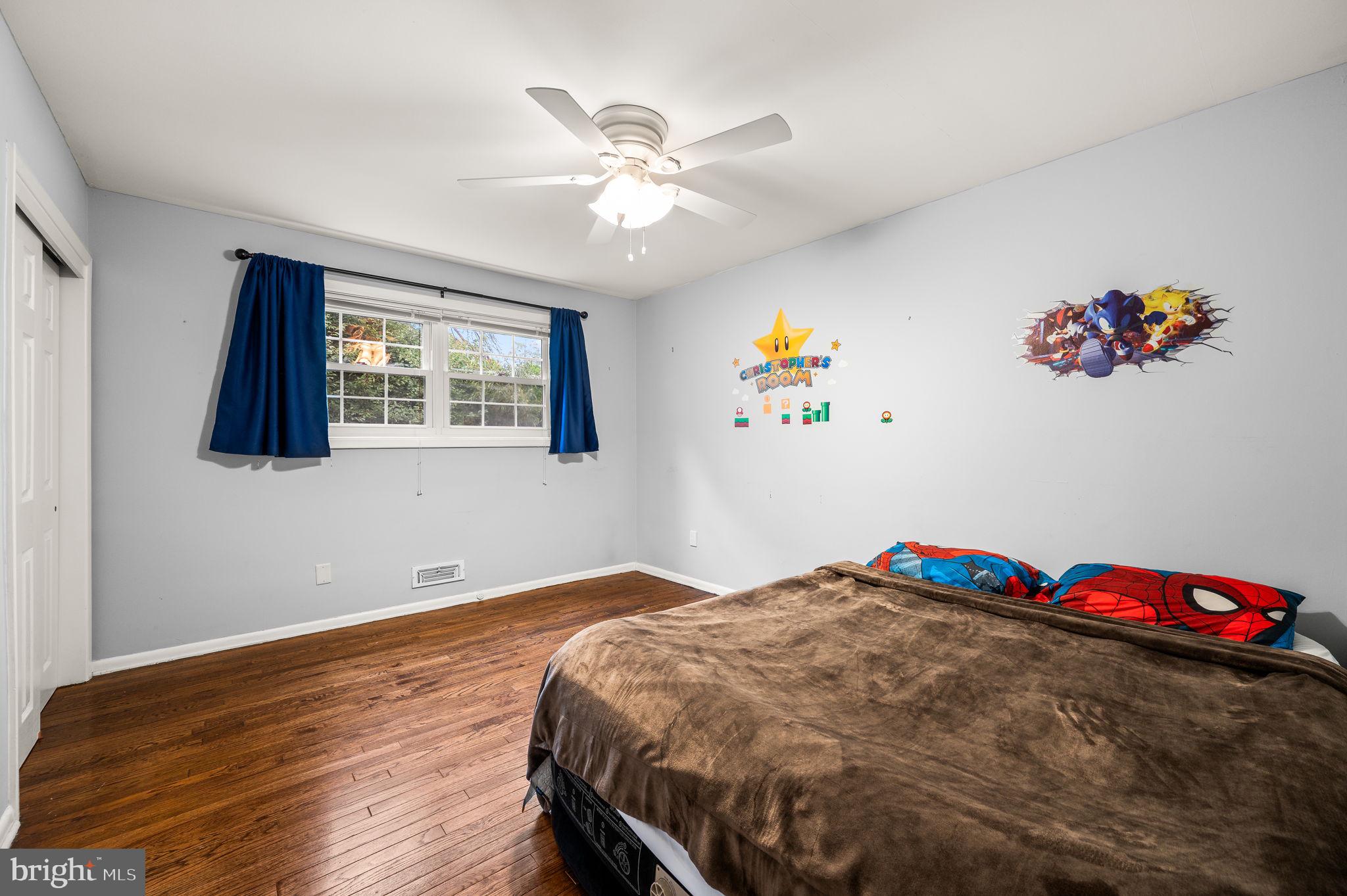 1505 Redwood Ln