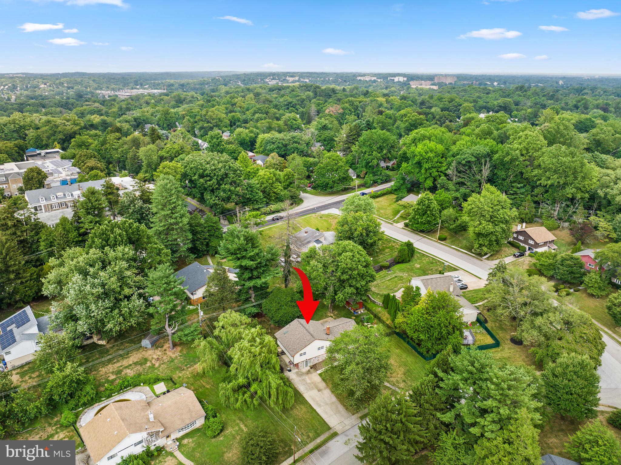 1505 Redwood Ln