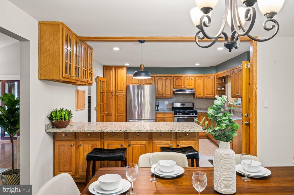 1505 Redwood Ln