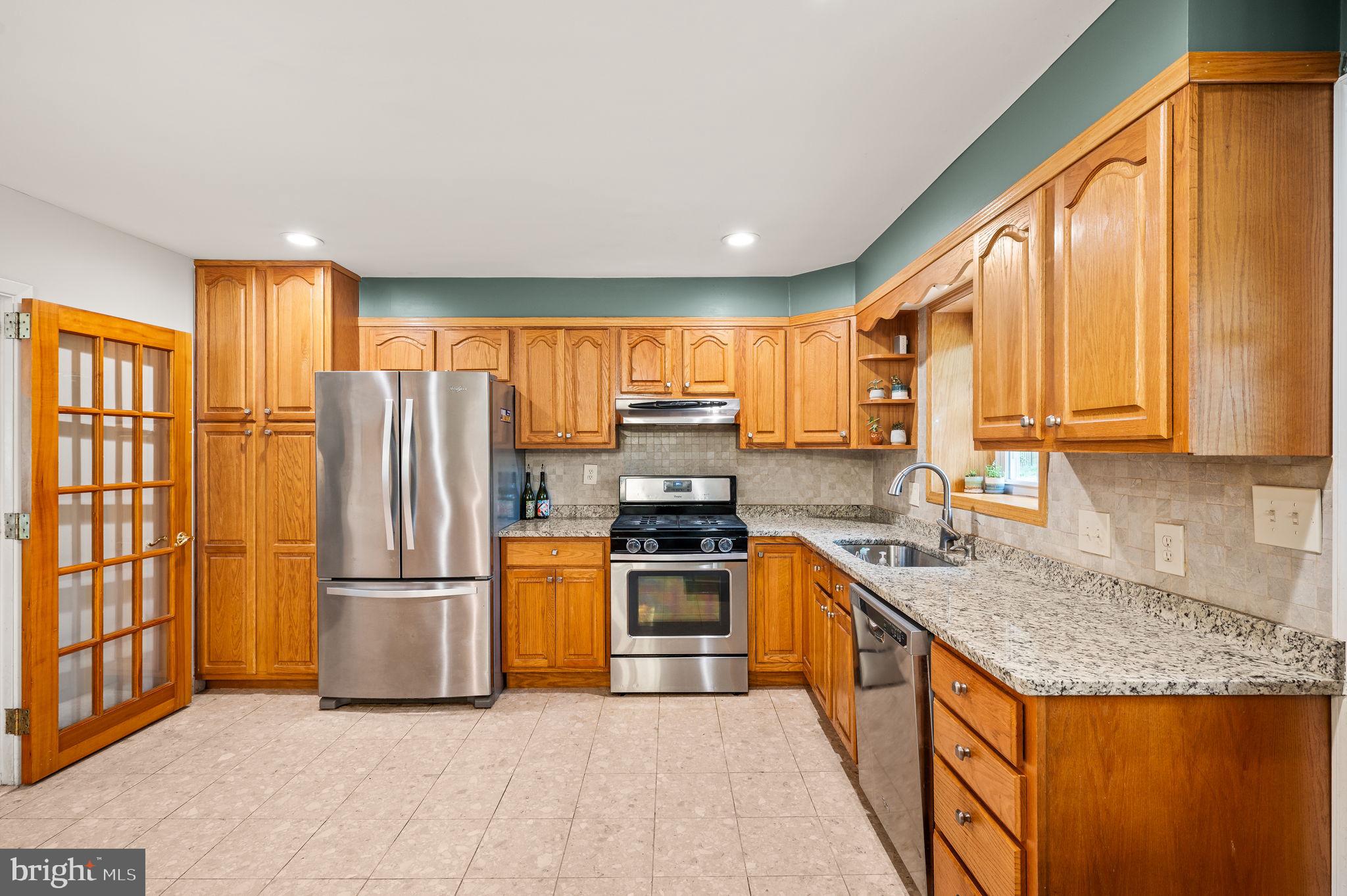 1505 Redwood Ln