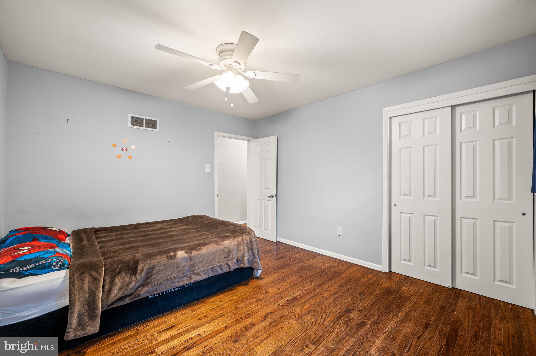 1505 Redwood Ln