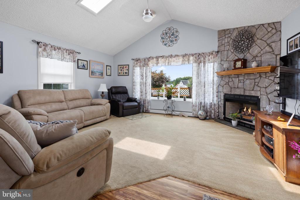 338 W Signal Hill Rd