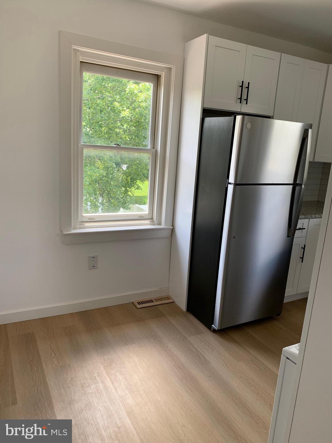 734 SUNNYSIDE AVE #2