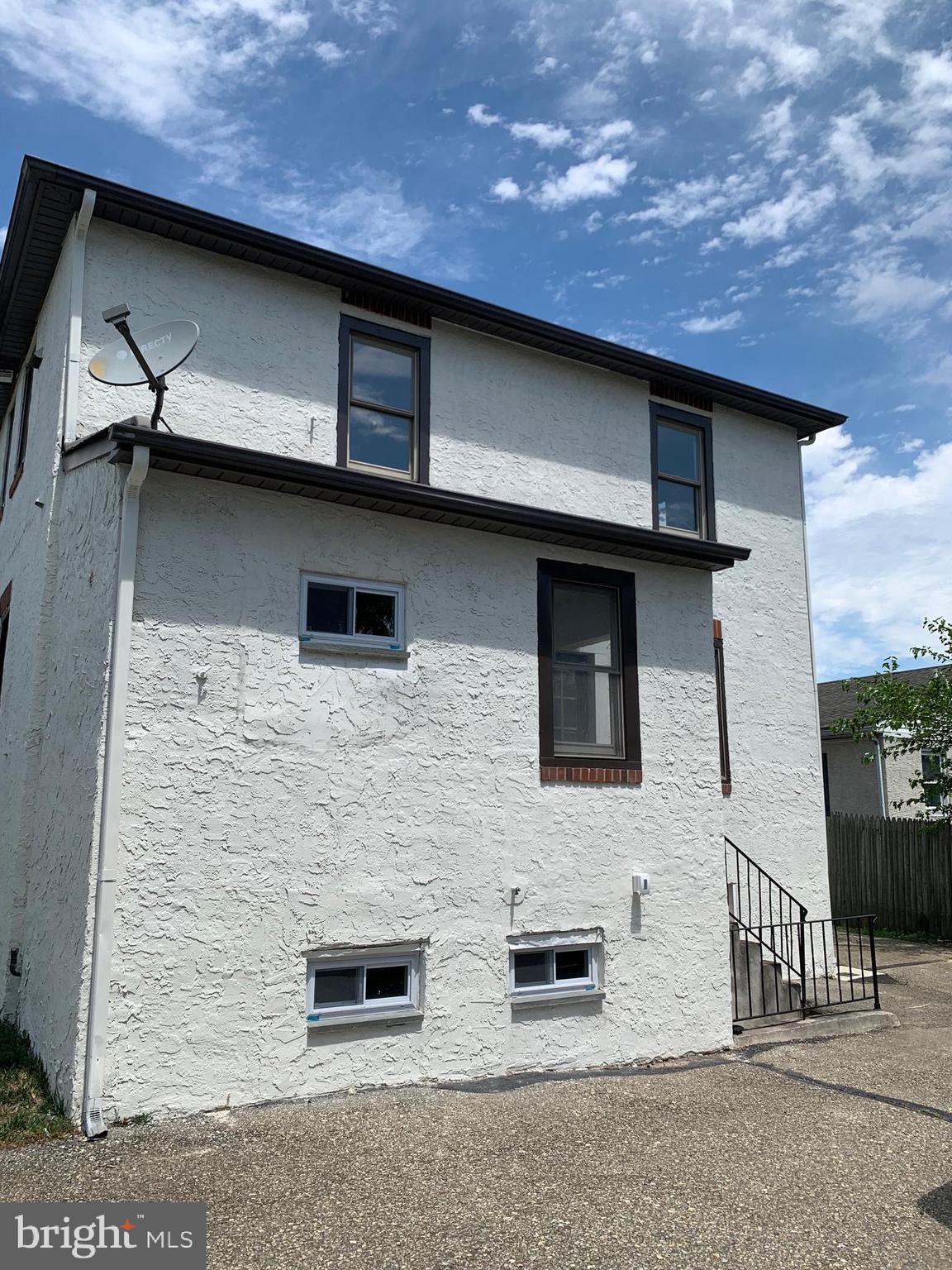 734 SUNNYSIDE AVE #2