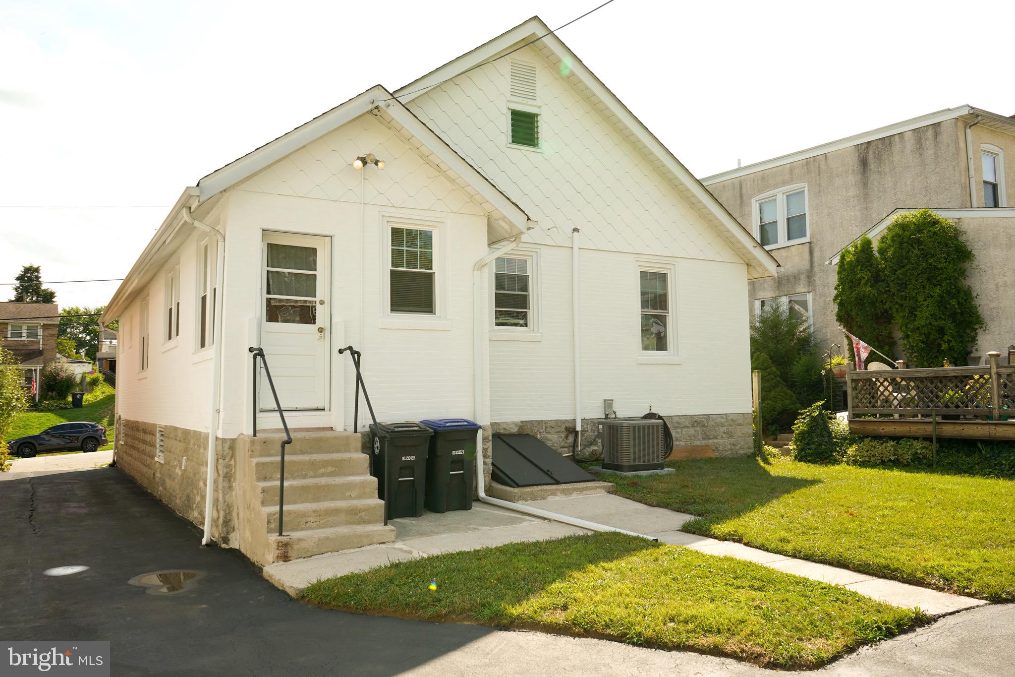 116 E 10th Ave
