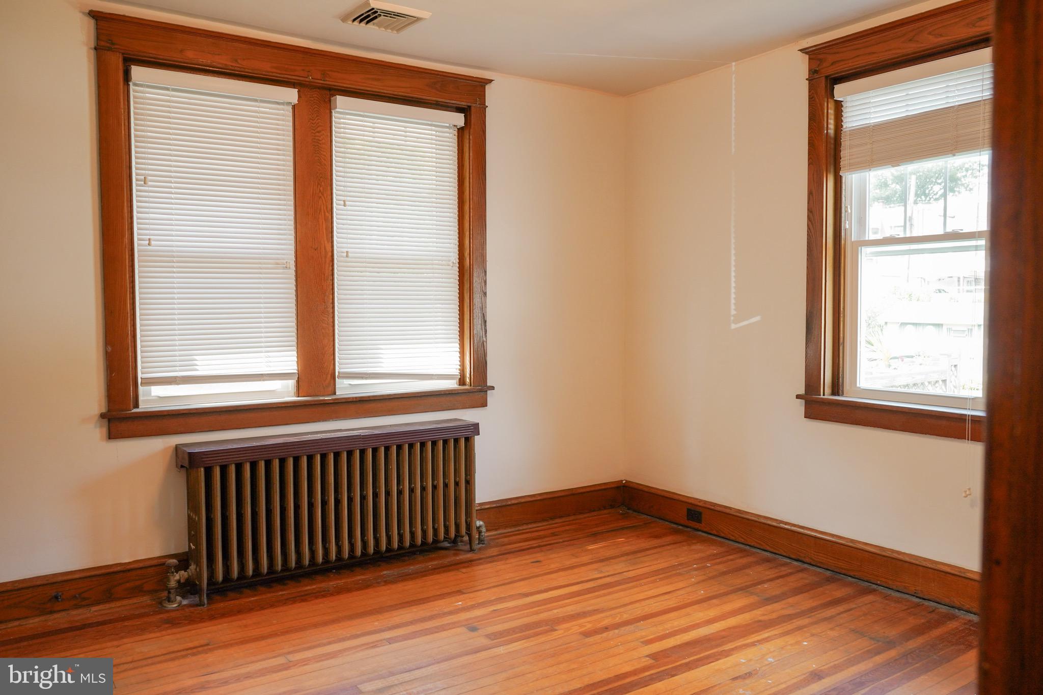 116 E 10th Ave