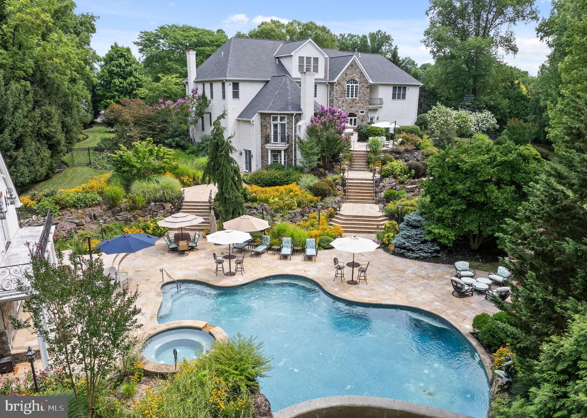 2040 Harts Ln