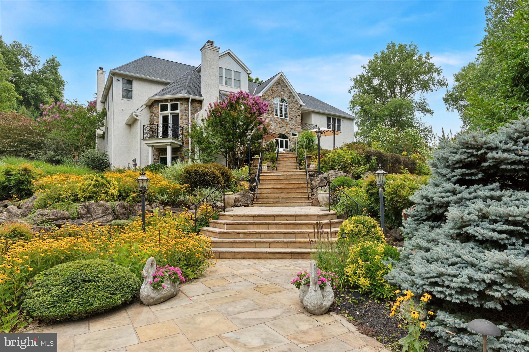 2040 Harts Ln