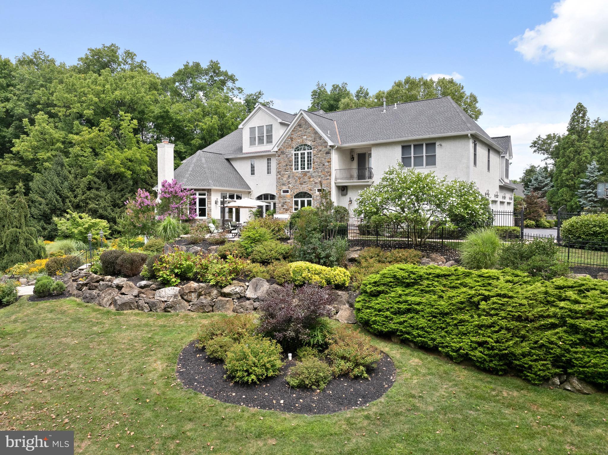 2040 Harts Ln
