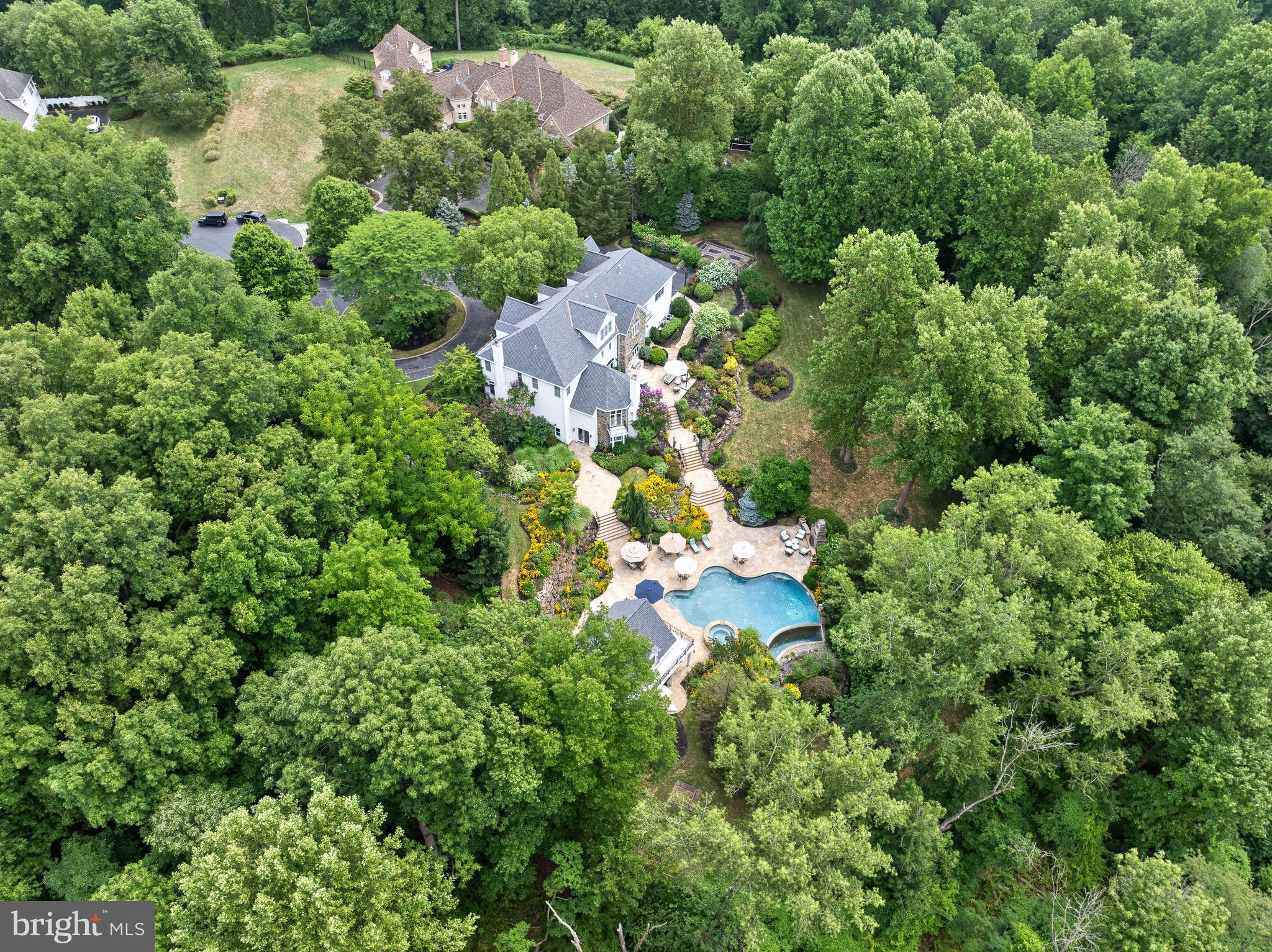 2040 Harts Ln