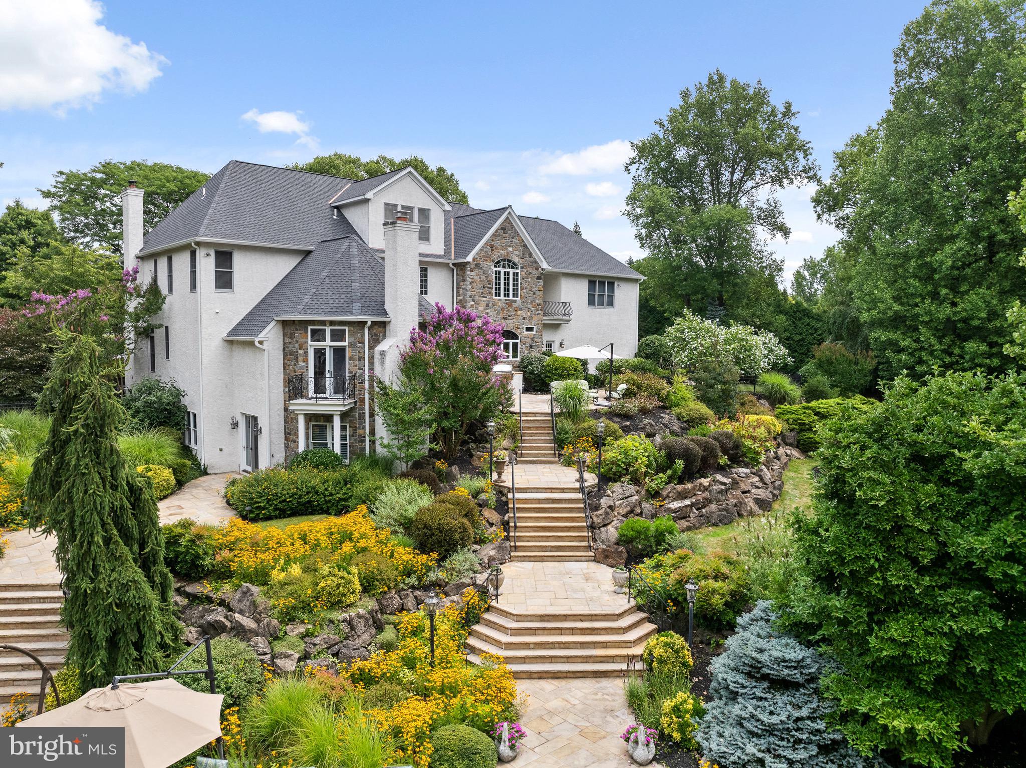 2040 Harts Ln