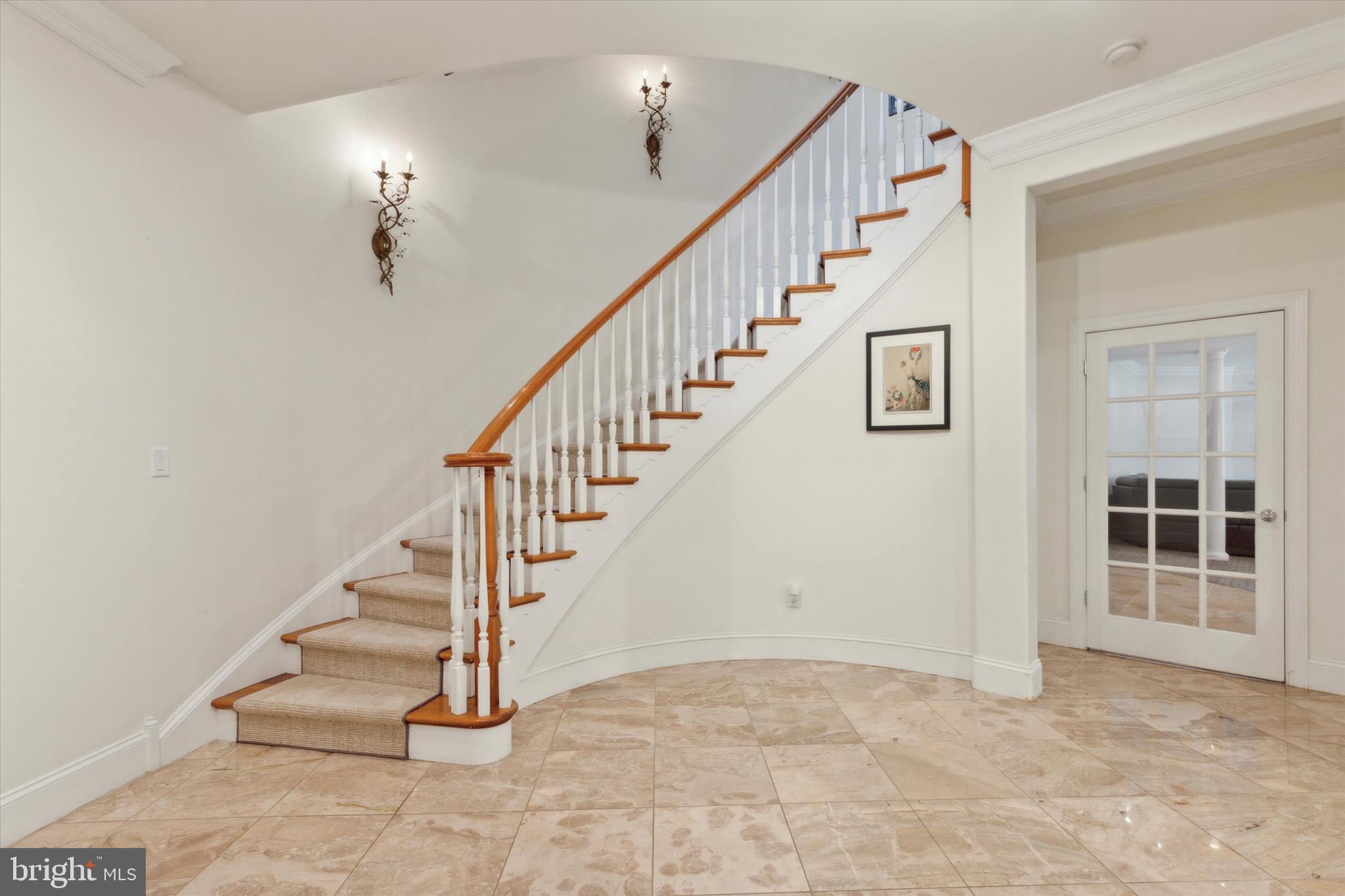 2040 Harts Ln