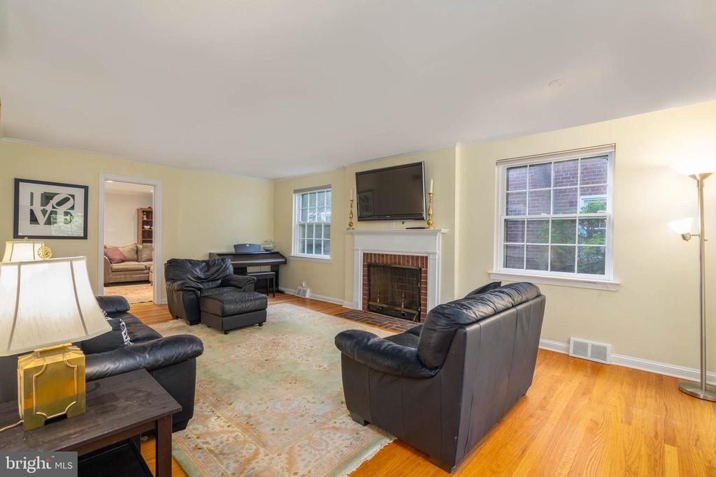 544 Winding Way
