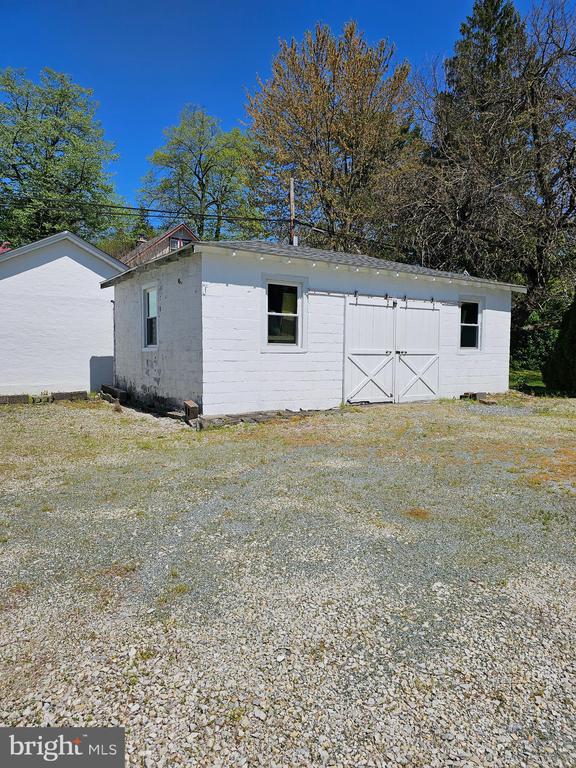 118 LINWOOD AVE #GARAGE