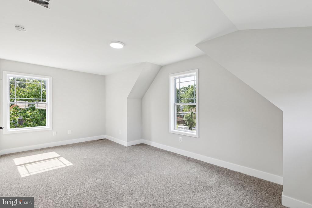 237 Osceola Ave