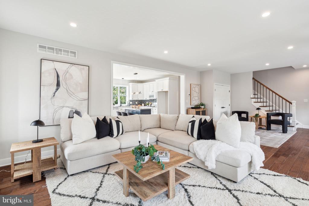 237 Osceola Ave