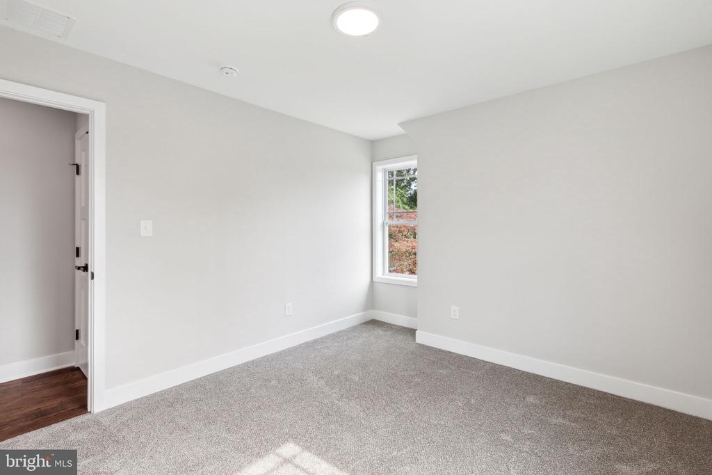 237 Osceola Ave